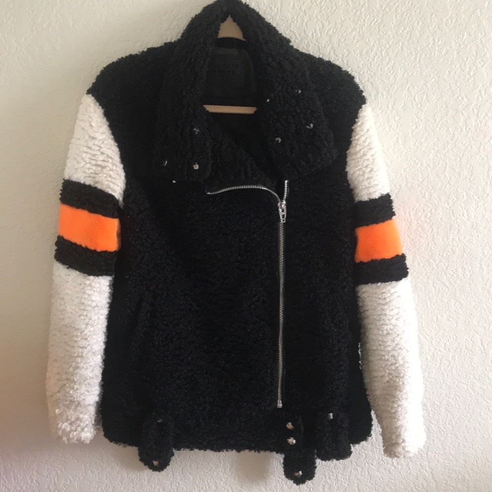 Oversized cozy one of a kind jacket!